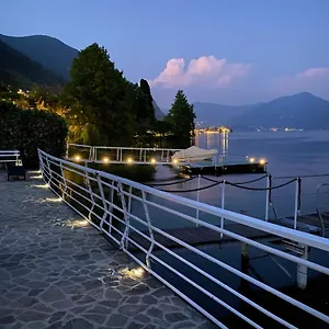 Anastasye Your Lakefront Vacation , Predore Italy
